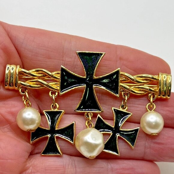 Vintage Black Enamel Cross Imitation Dangling Pearls Bar Brooch Costume Jewelry - Picture 1 of 9